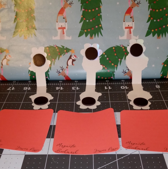 Handmade Cute Santa Character Magnetic Bookmarks Set Of Three - Picture 5 of 5